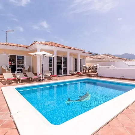 Azure Wonderful 3 Bedroom Private Heated Pool *