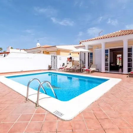 Azure Wonderful 3 Bedroom Private Heated Pool *