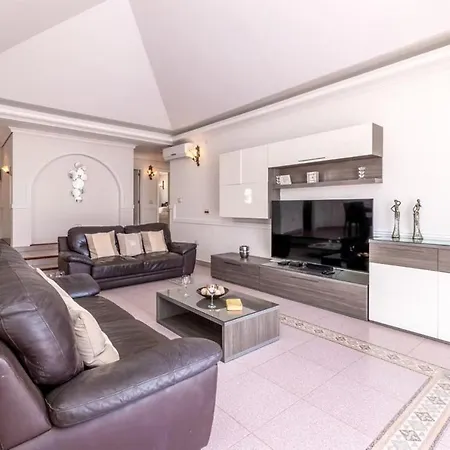 Azure Wonderful 3 Bedroom Private Heated Pool Callao Salvaje