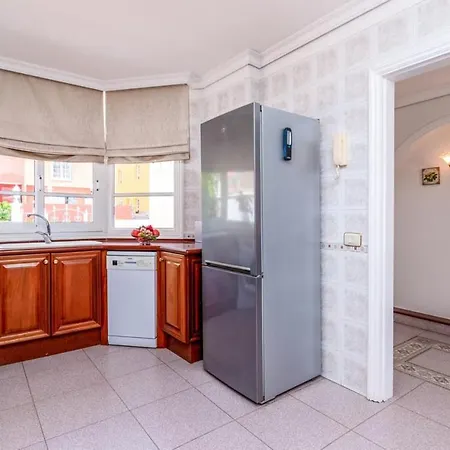 Villa Azure Wonderful 3 Bedroom Private Heated Pool *