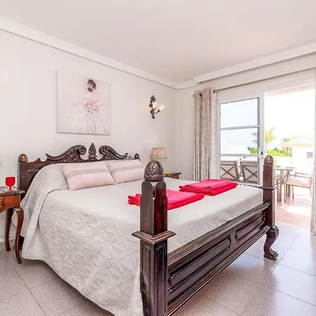 Azure Wonderful 3 Bedroom Private Heated Pool Villa *